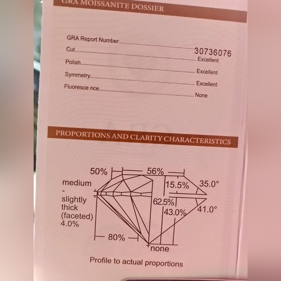 Elegant Silver Diamond Ring - Picture 5 of 6